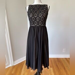 London Times sizes 6 back flowing dress with bead details